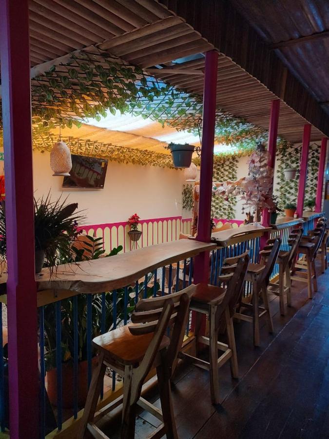 Отель Hostal Casa Madrigal Филандия Экстерьер фото